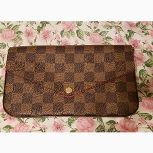 Louis Vuitton Pochette Felicie